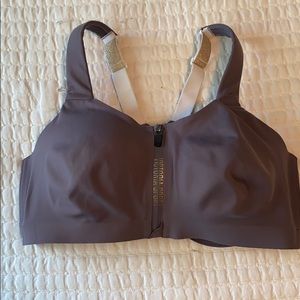 VS 36DD Incredible Knockout Sports Bra